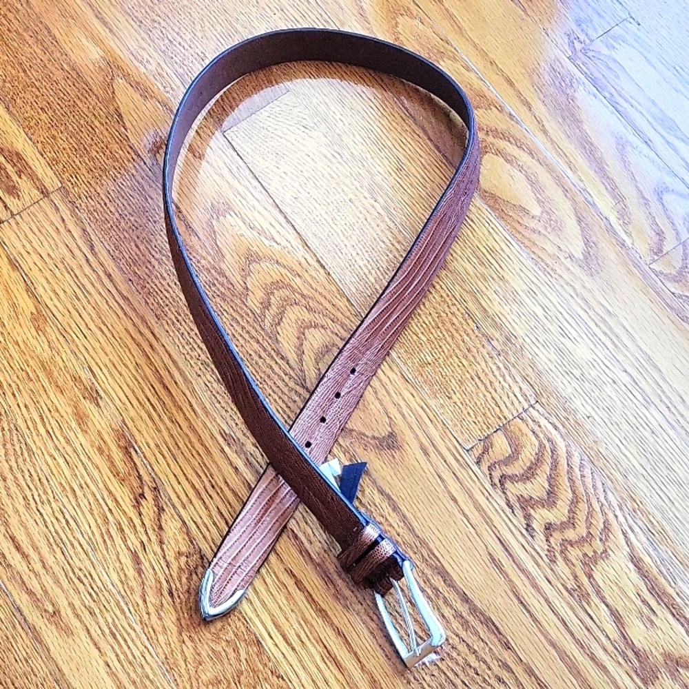 Trafalgar 837 EUC camel unisex textured belt size 34/85/8
